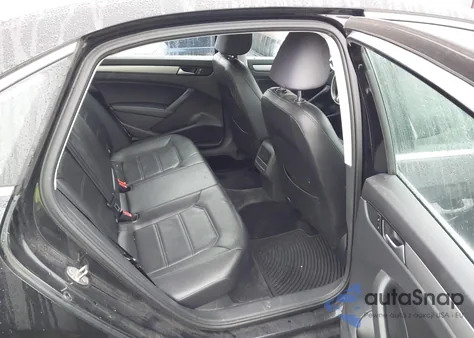 2015 Volkswagen Passat 1.8T Limited Edition из США, поврежденный, VIN 1VWAT7A34FC092778